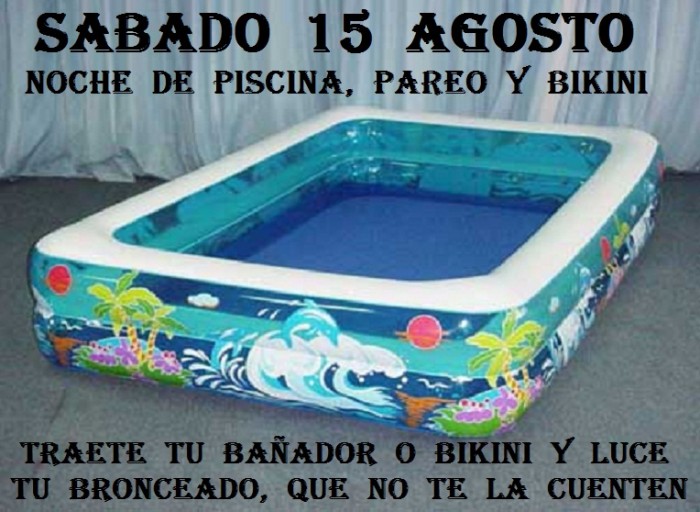 Noche de piscina, pareo y bikini